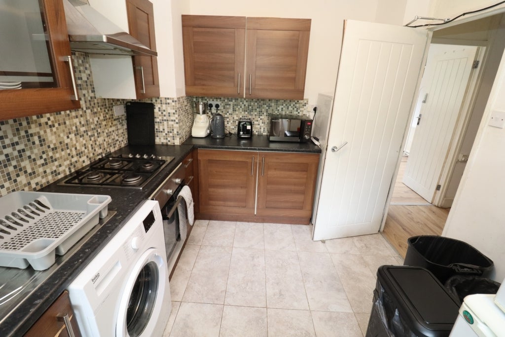 Room Globe Road in Greater London