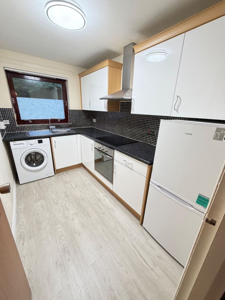 Flat Leyden Court in Glasgow