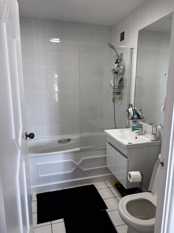 Room Homer Drive in Greater London