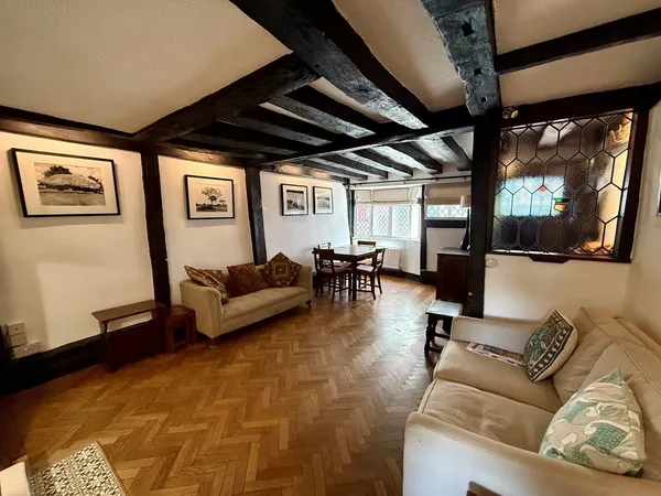 Flat Southover High Street in Lewes