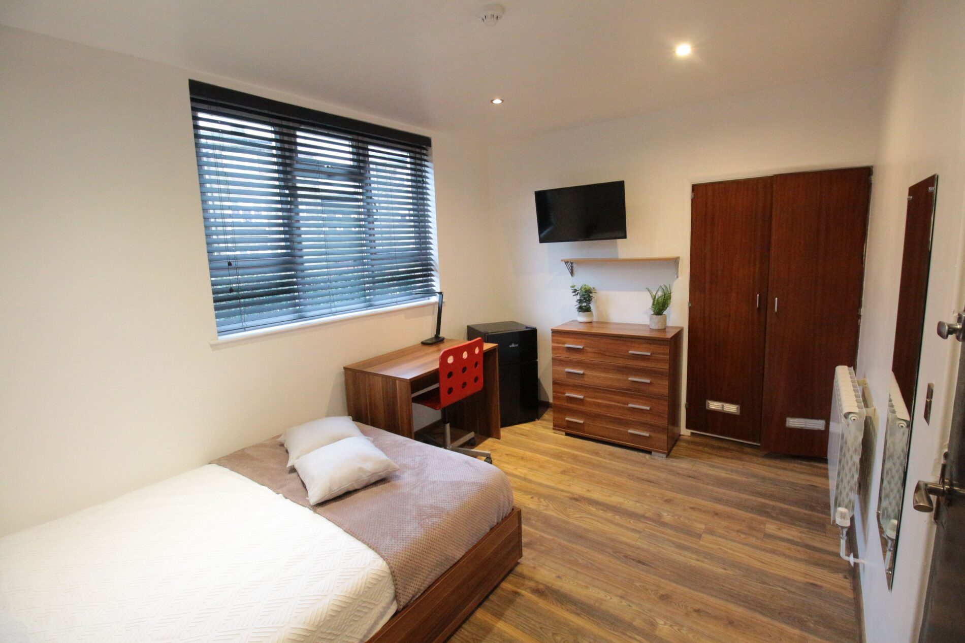 Room St Botolphs Crescent in Lincoln