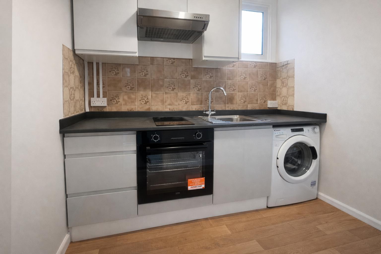 Flat Ashburton Road in Greater London