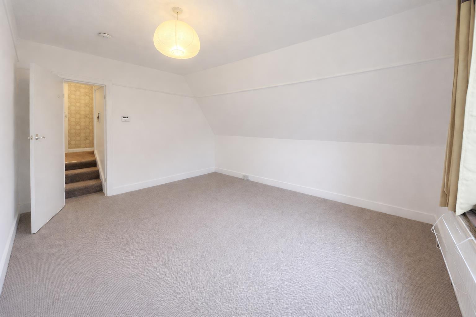 Flat Ashburton Road in Greater London