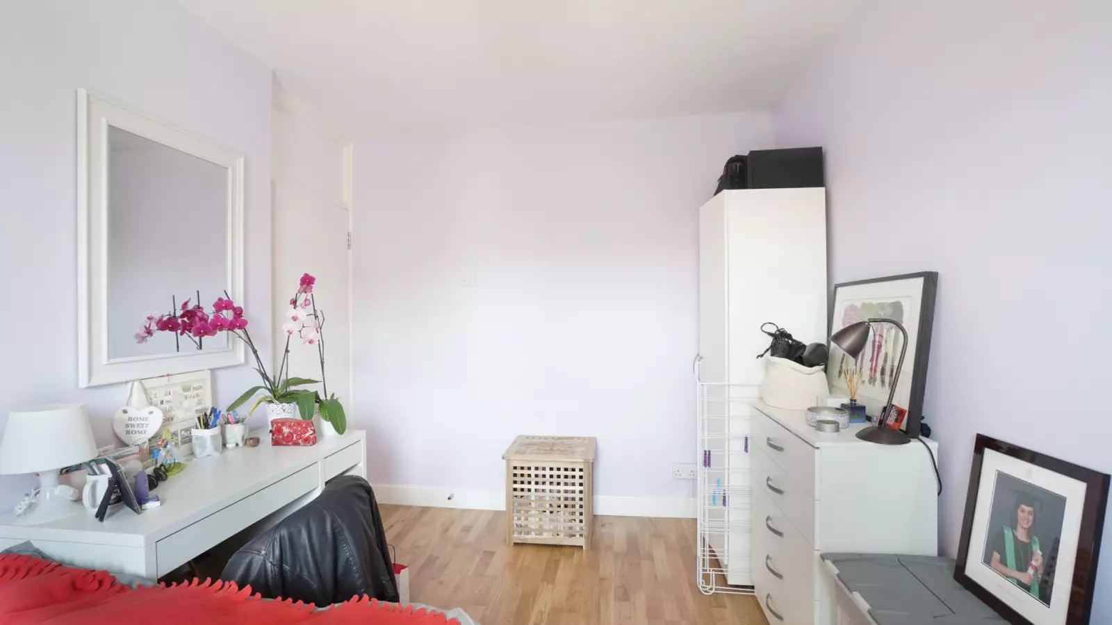 Room Fellows Court in Greater London
