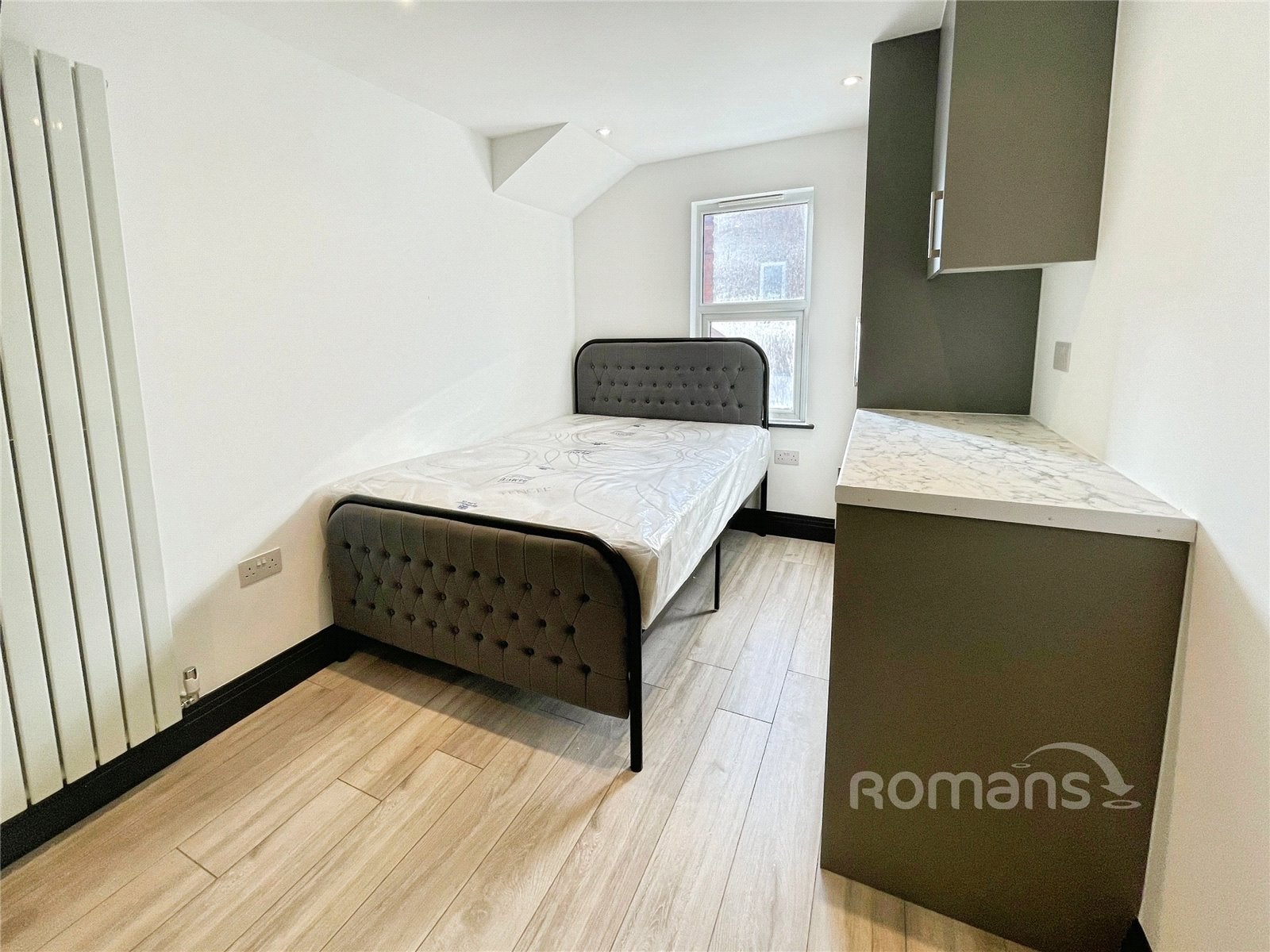 Room Norfolk Road in Reading