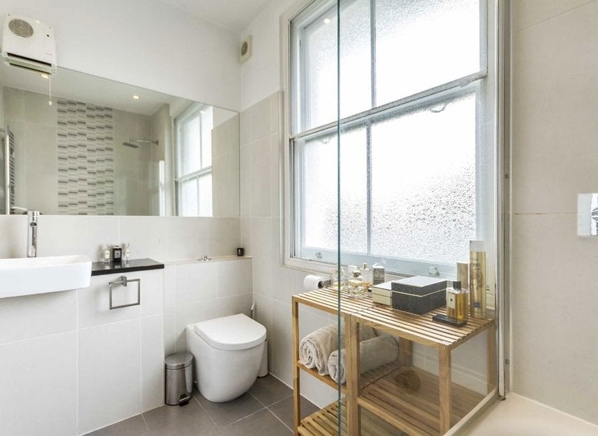 Flat Lancaster Road in Greater London