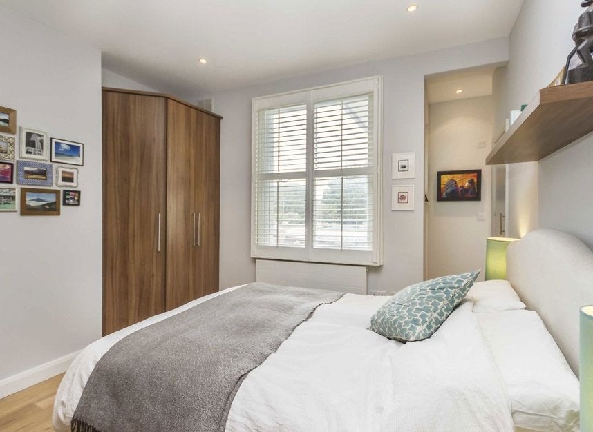 Flat Lancaster Road in Greater London