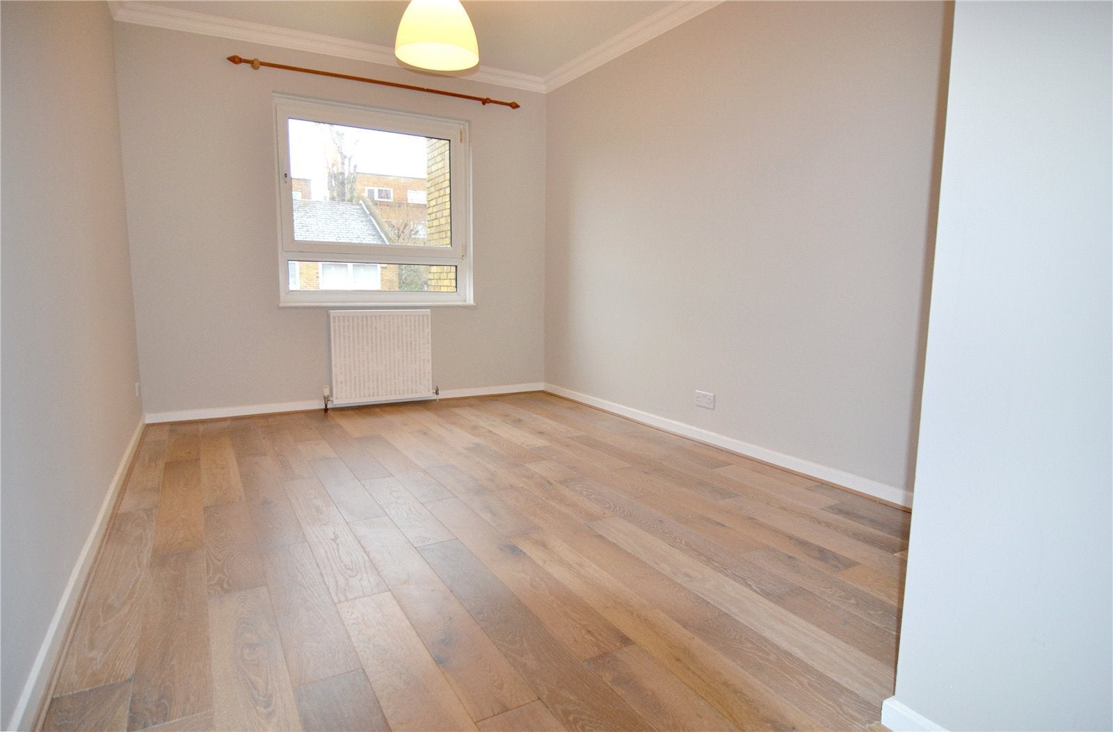 Flat Bartholomew Close in Greater London
