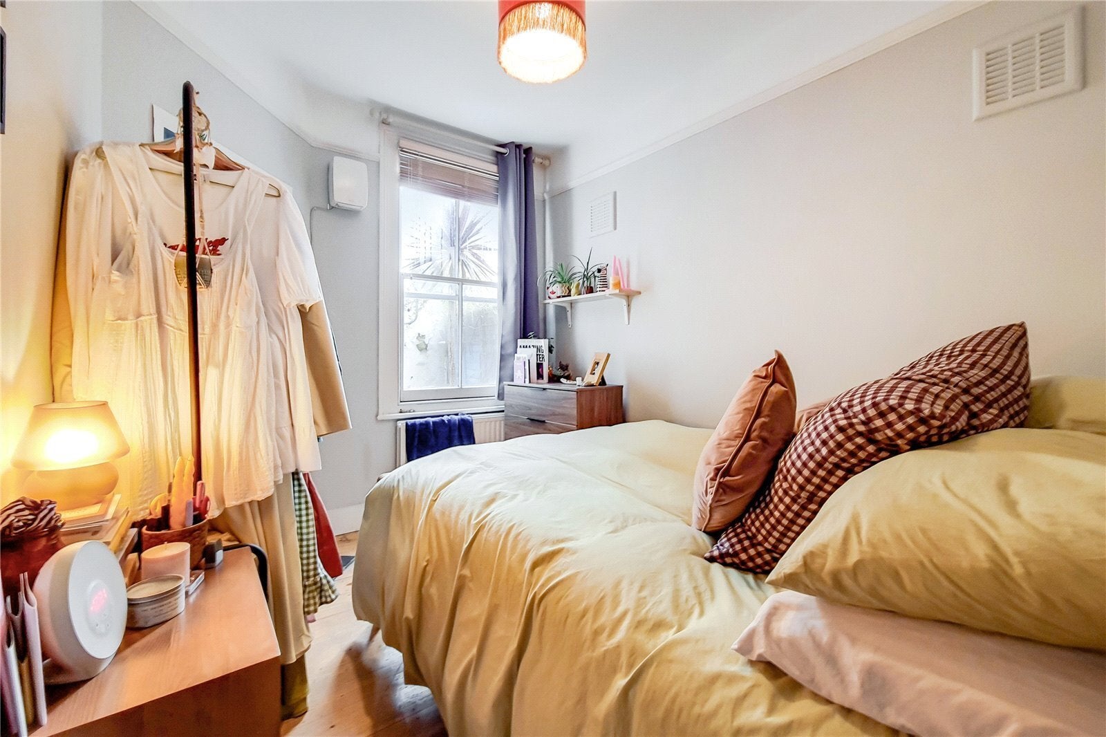 Flat Latchmere Road in Greater London