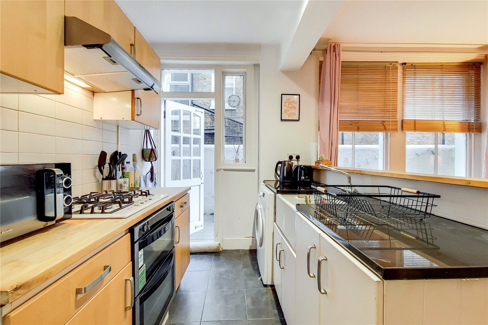 Flat Latchmere Road in Greater London
