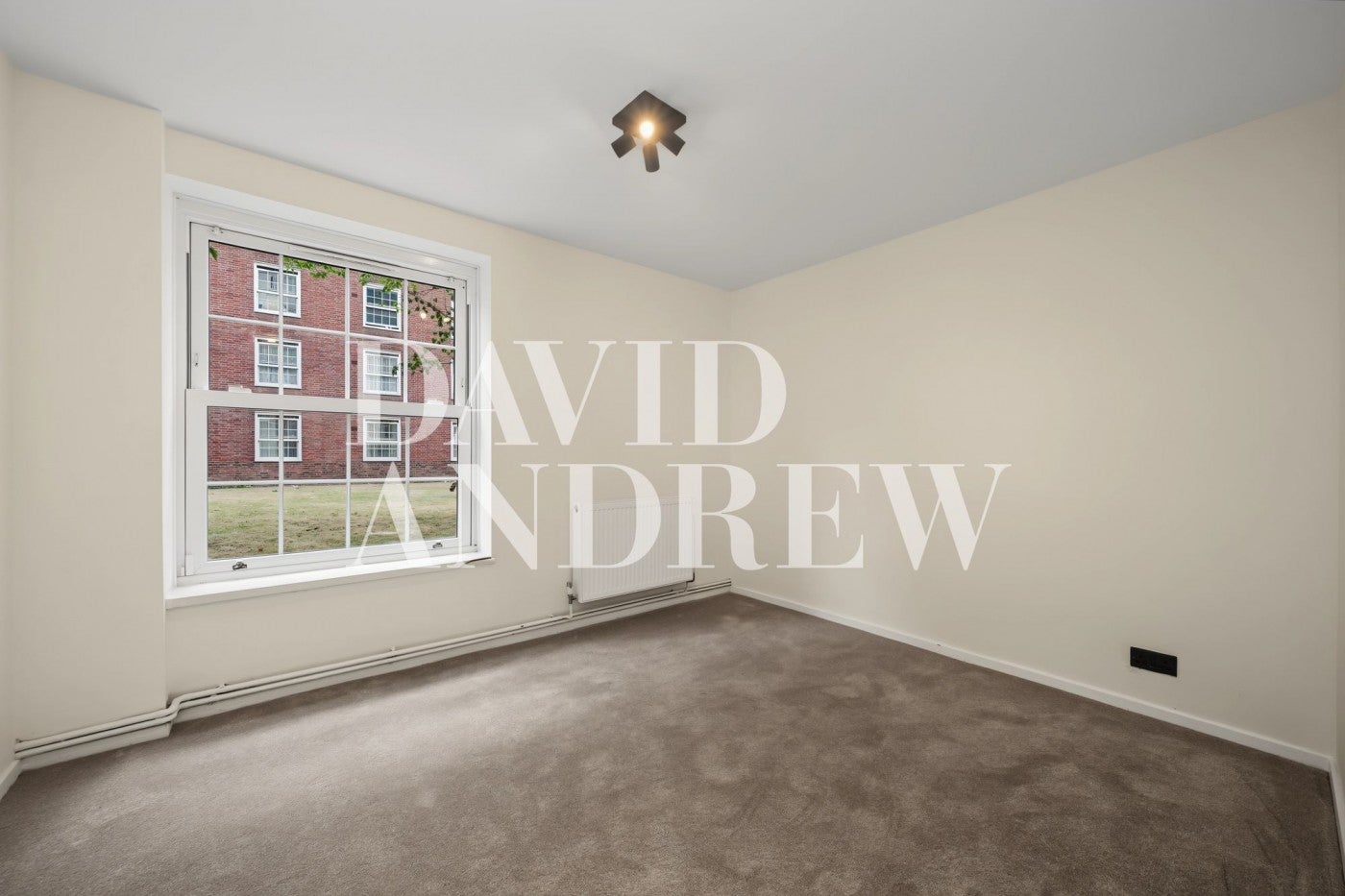 Flat Andover Road in Greater London