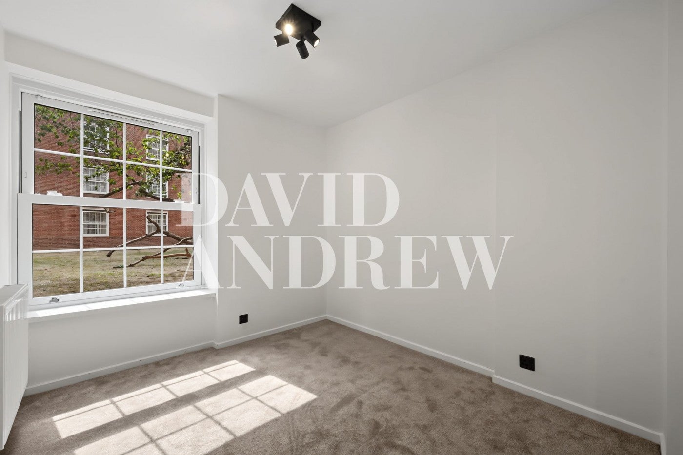 Flat Andover Road in Greater London