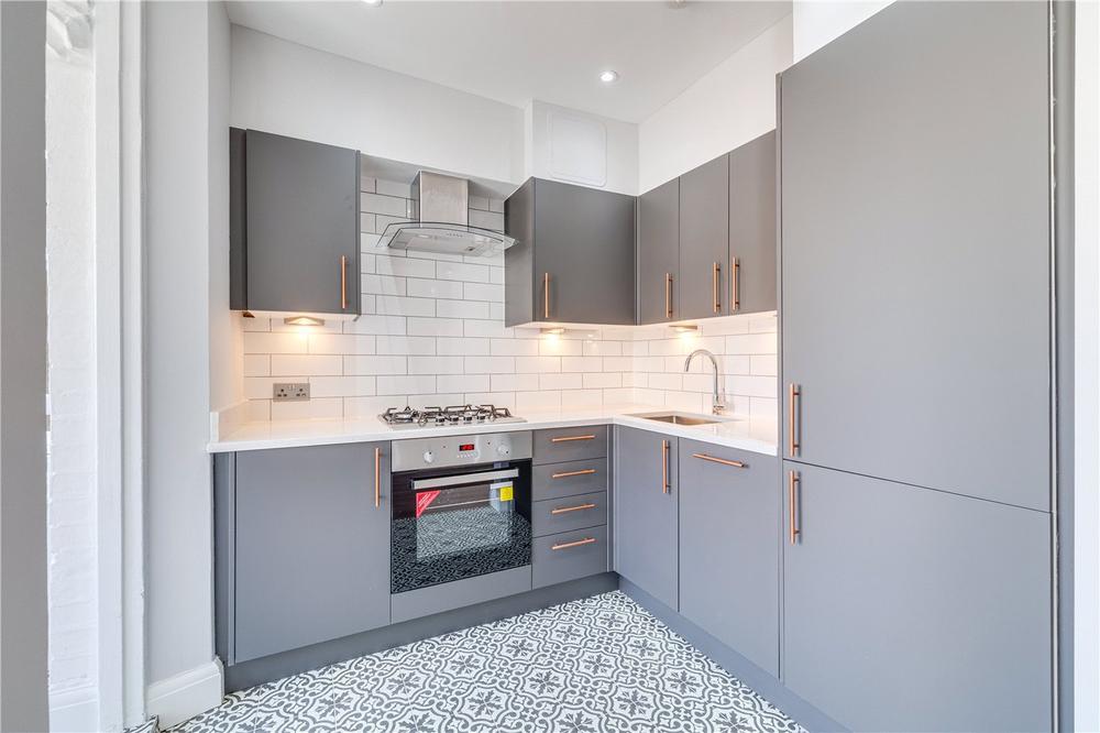 Flat Park Crescent in City of Westminster