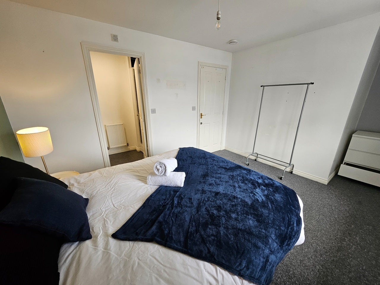 Room Seymour Road in Sandwell