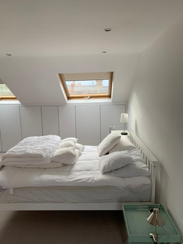 Room Leathwaite Road in Greater London