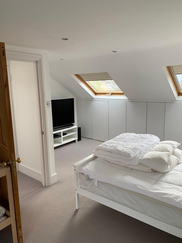 Room Leathwaite Road in Greater London
