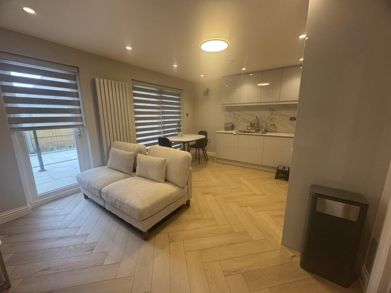 Room Putney High Street in Greater London