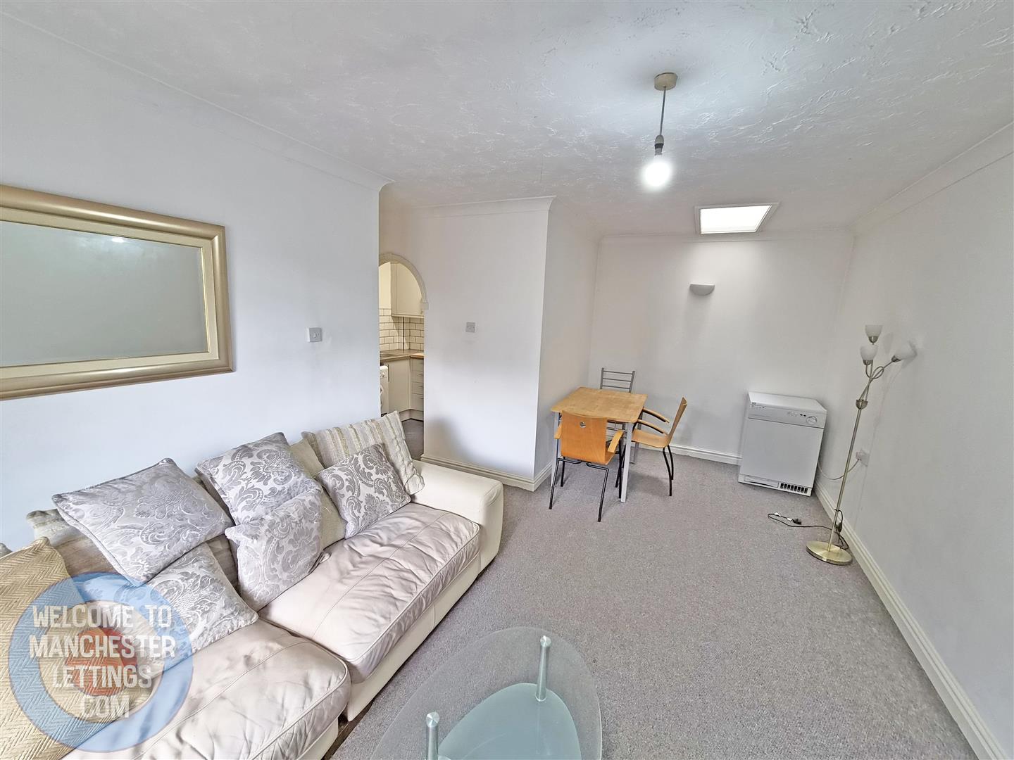 Flat Egerton Road in Manchester
