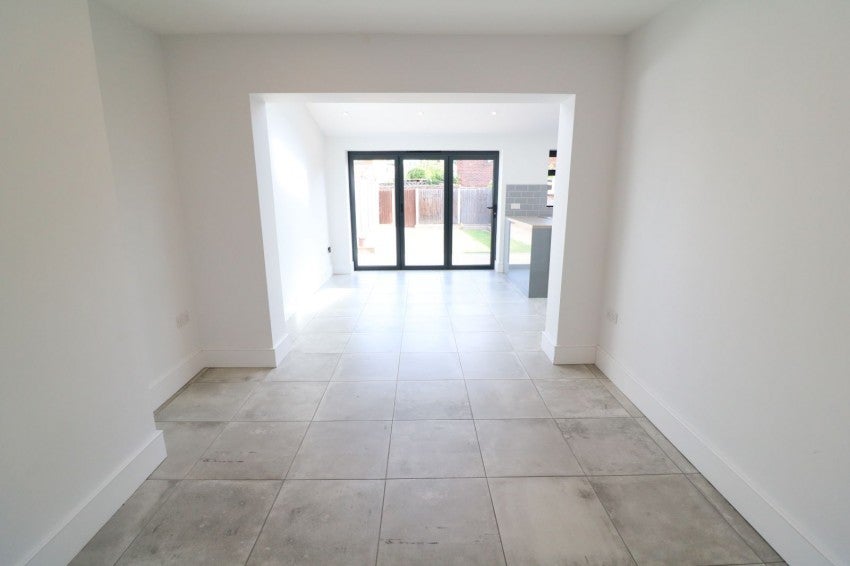 House Rosedale Way in Broxbourne