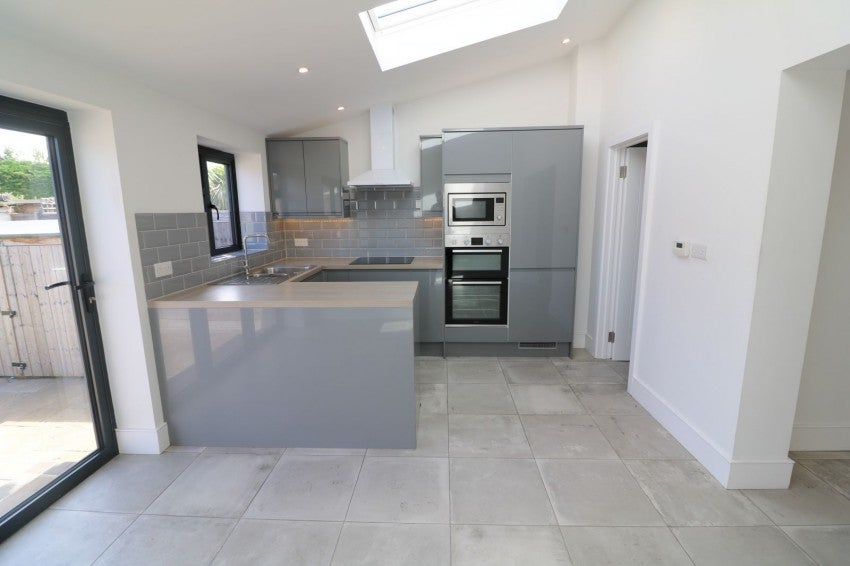 House Rosedale Way in Broxbourne