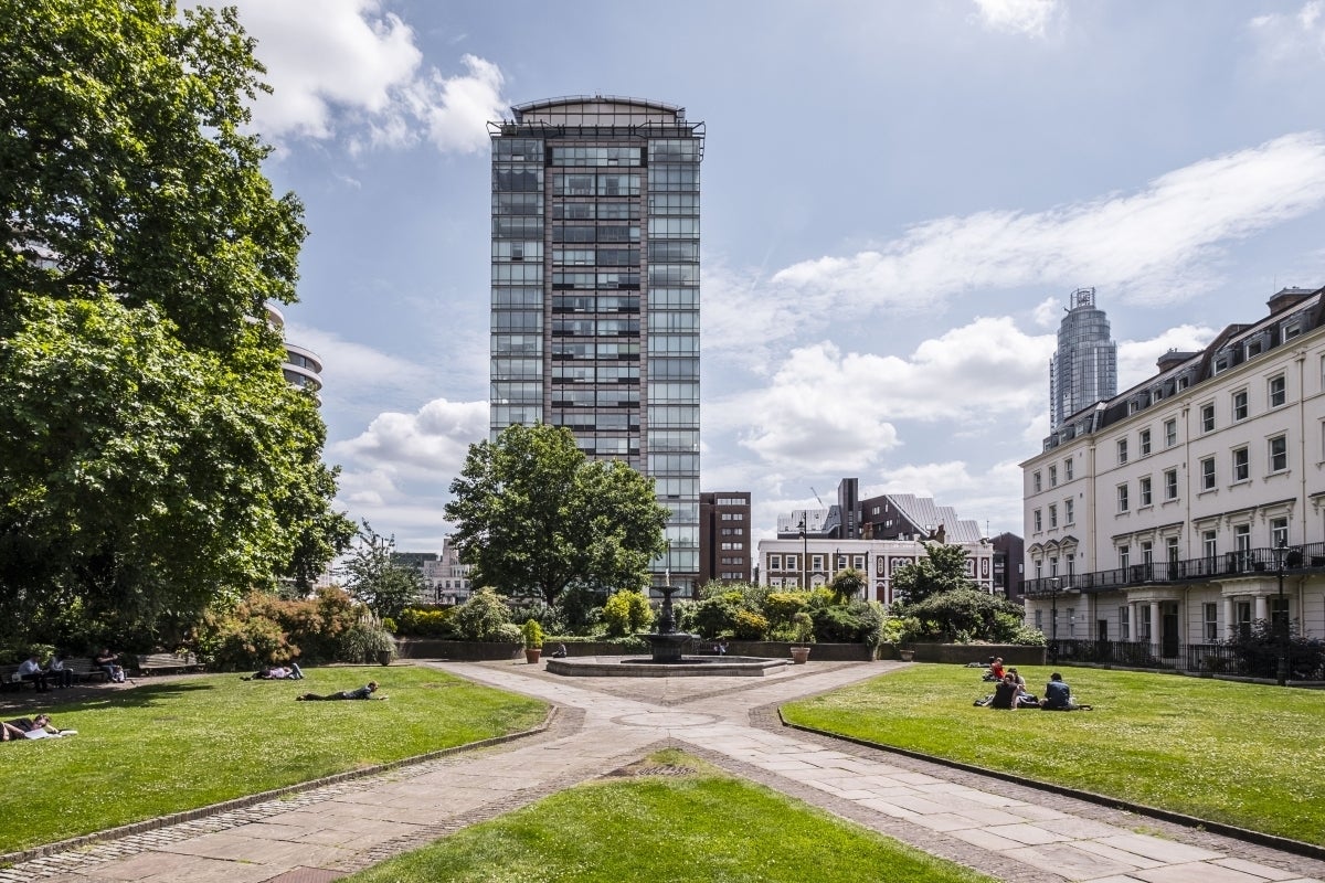 Flat Grosvenor Road in City of Westminster
