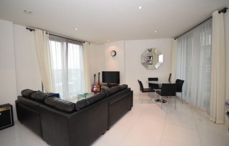 Flat Alexia Square in Greater London