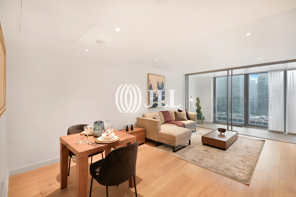Flat Aste Street in Greater London