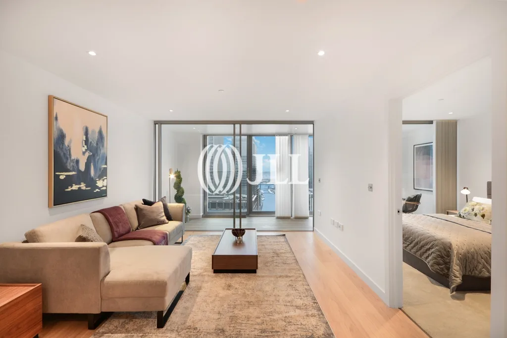 Flat Aste Street in Greater London