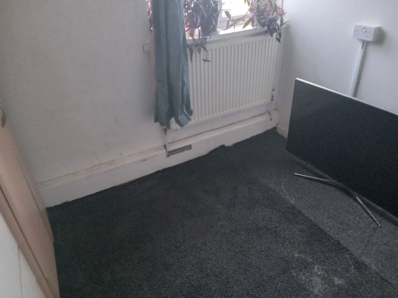 Room Lower Addiscombe Road in Greater London