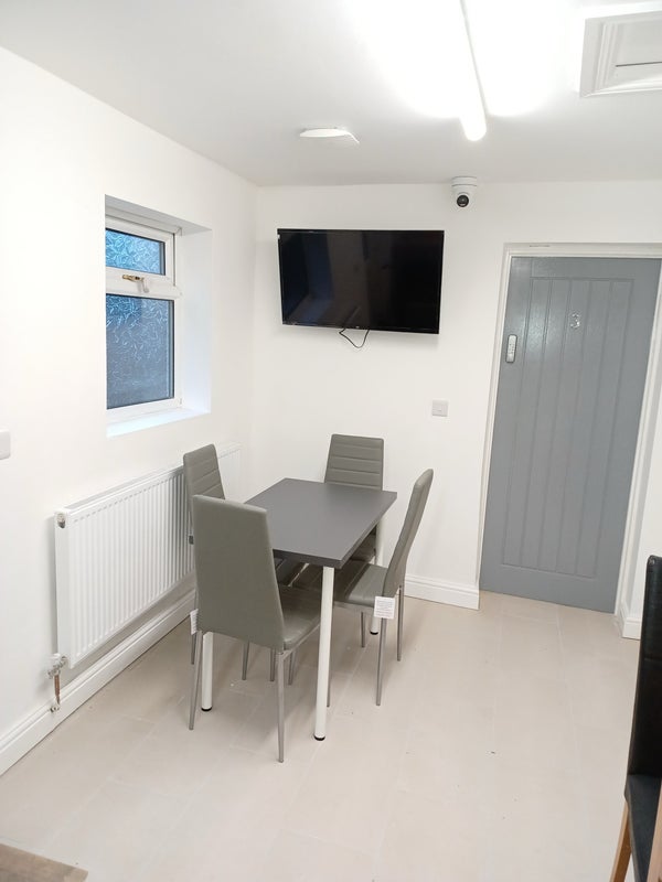 Room Douglas Road in Birmingham
