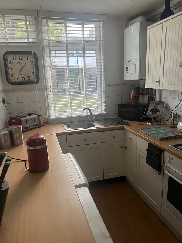 Room Croxted Road in Greater London