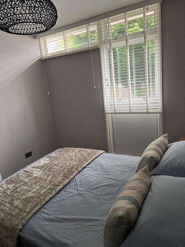 Room Croxted Road in Greater London