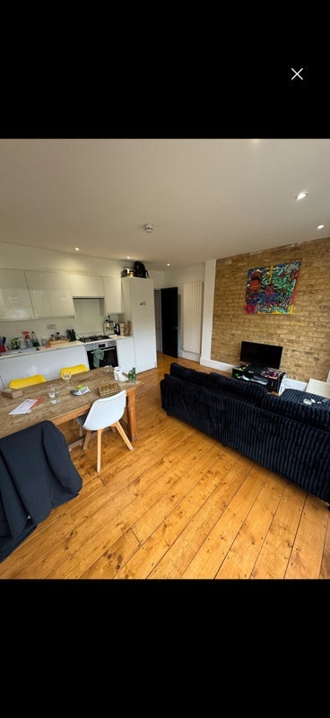 Room Rushmore Road in Greater London