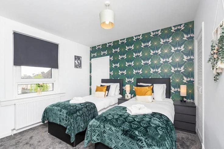 Flat Sanderson Avenue in Viewpark