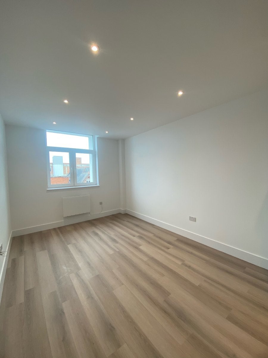 Flat Percy Road in Bournemouth