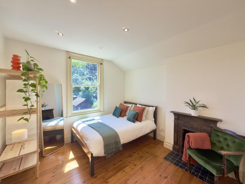 House Thorntree Road in Greater London