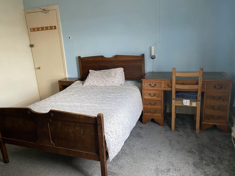 Room Hutchinson Court in Rotherham