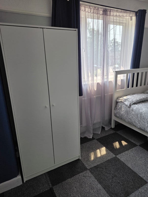 Room Wharton Avenue in Manchester