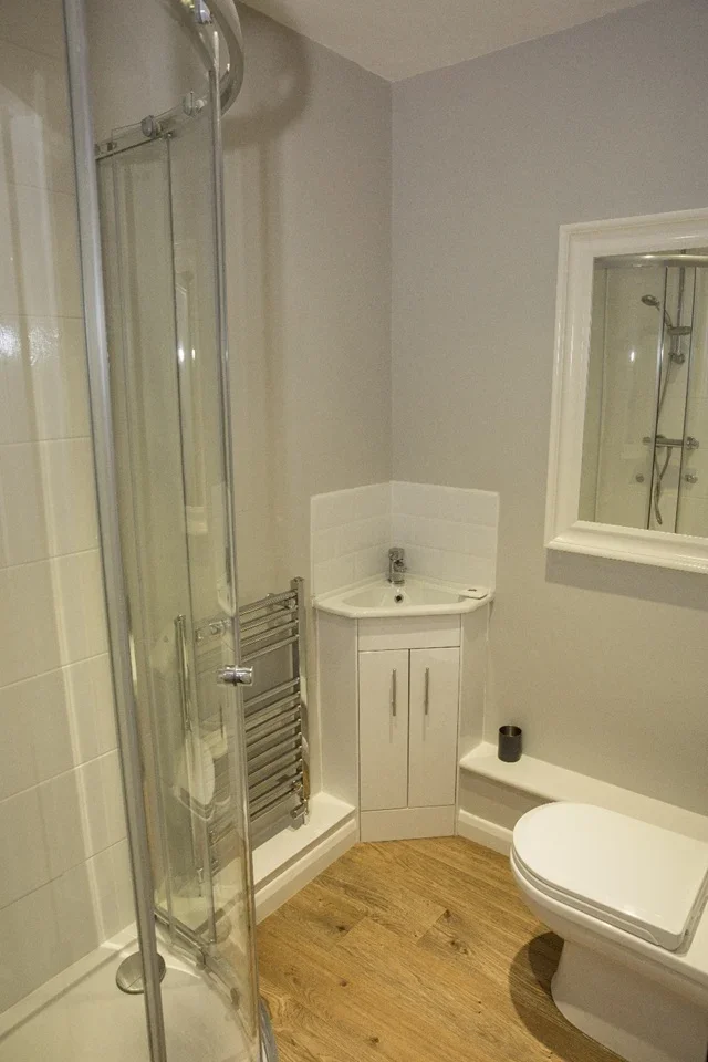 Room Sydney Crescent in Borough of Spelthorne