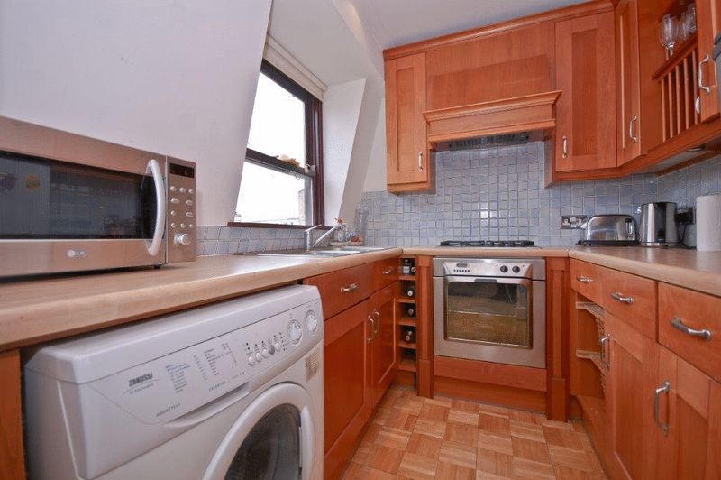 Flat Wood Close in Greater London