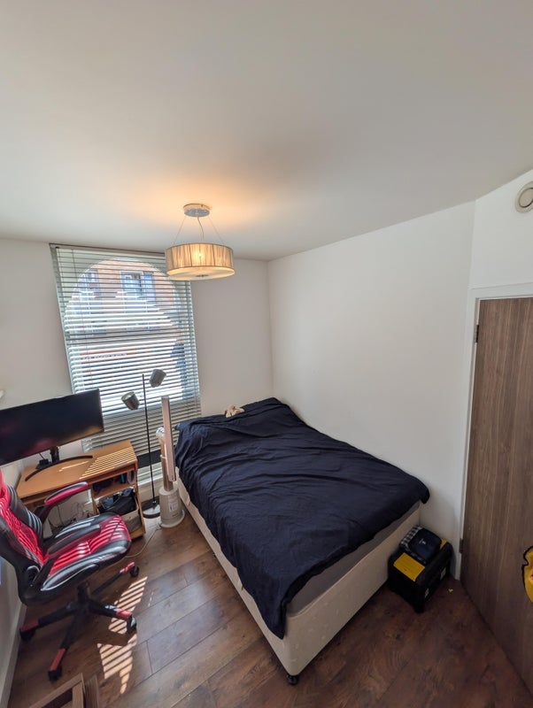 Room Kingsland High Street in Greater London