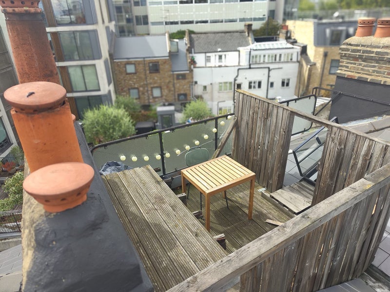 Room City Road in Greater London