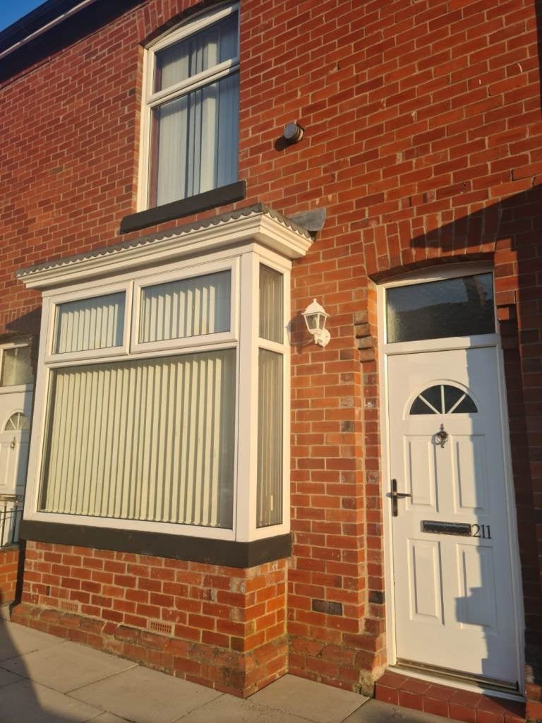 House Back Settle Street in Farnworth
