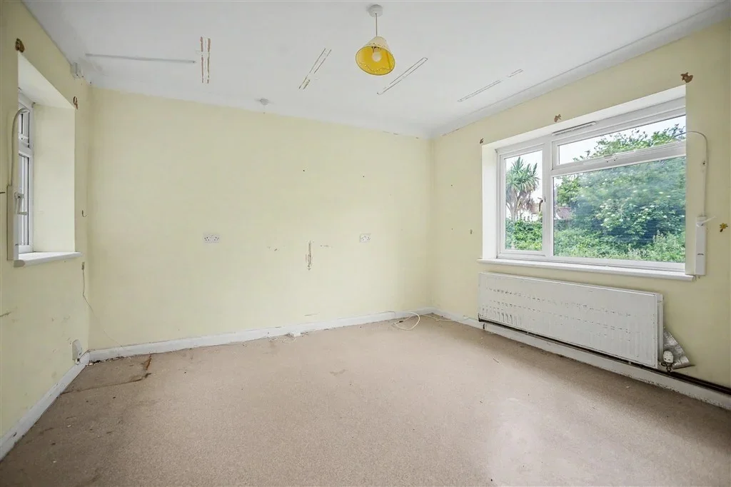 Flat Haig Avenue in Gillingham