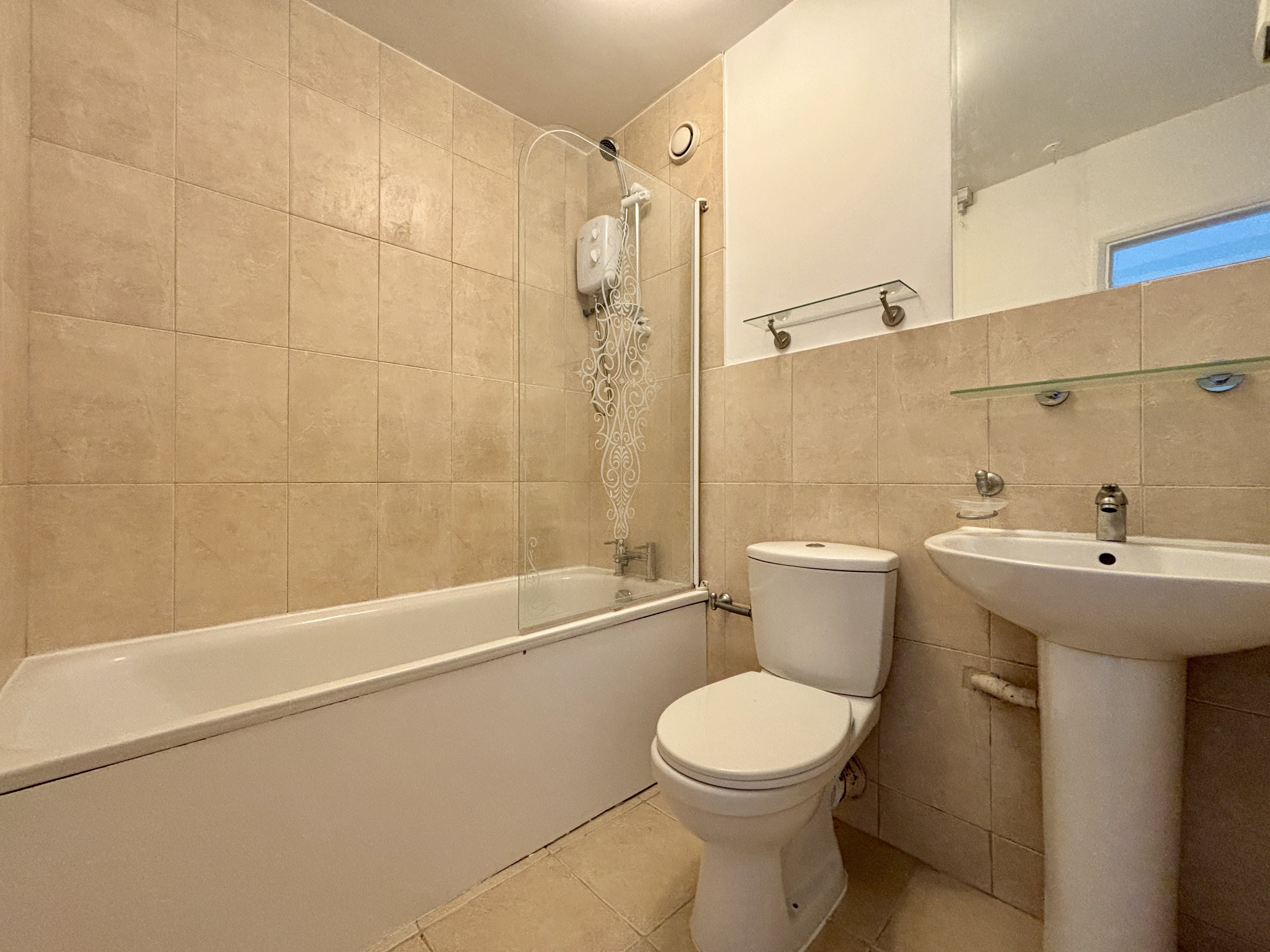 Flat Porchester Mead in Greater London