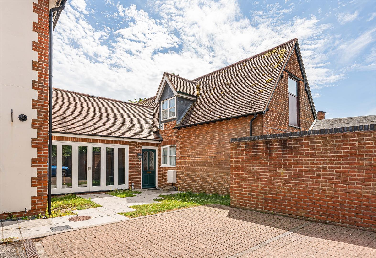 House Ladygrove Court in Vale of White Horse