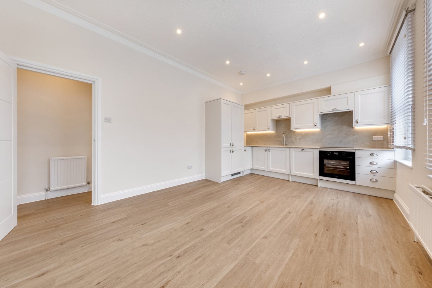 Flat Croydon Road in Greater London