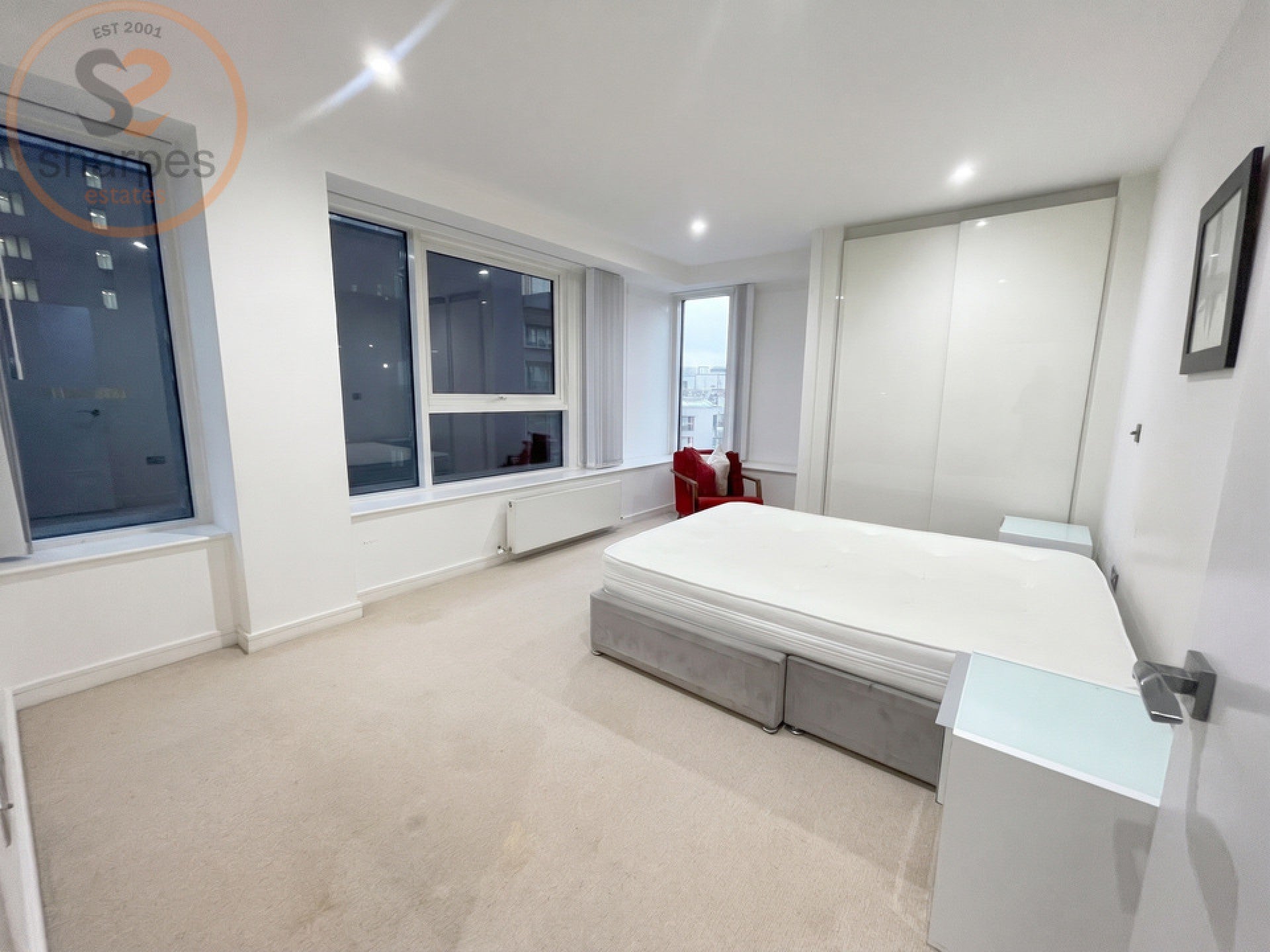 Flat Balfour Road in Greater London