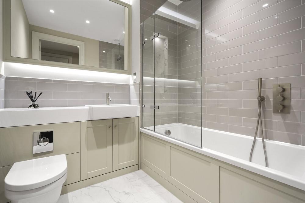 Flat Alpha Close in City of Westminster