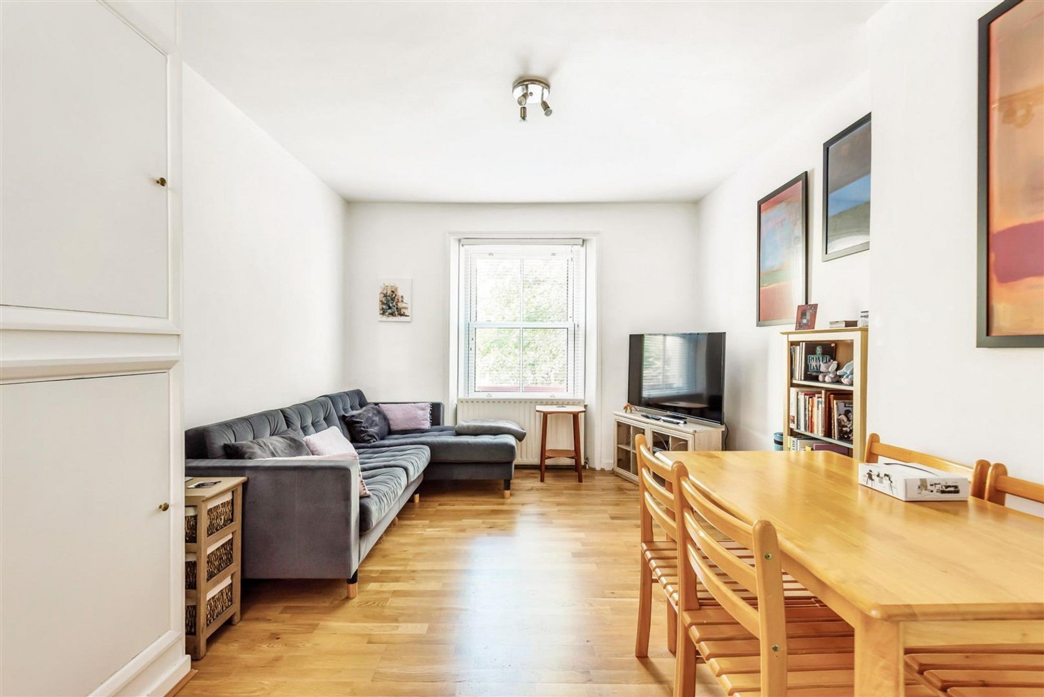 Flat Harold Road in Greater London
